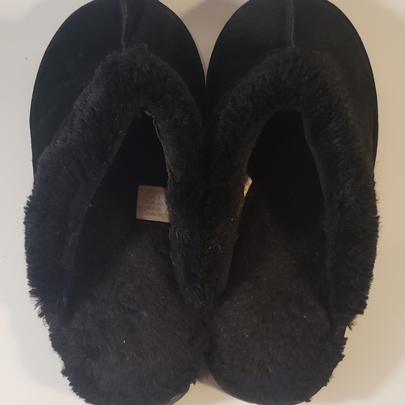 Secret Treasures Women's Size 9 Black Faux Fur Slippers Comfy Slip On Indoor - Picture 8 of 10